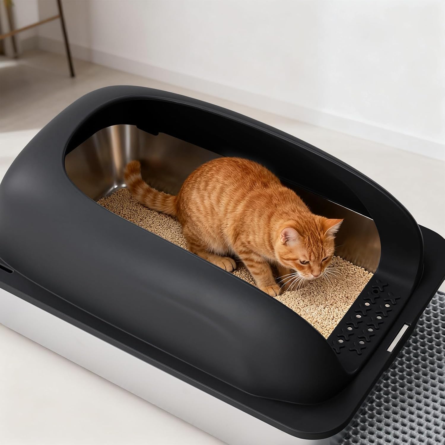 Stainless Steel Cat Litter Box with Lid, Large Cat Litter Box for Big Cats, High Wall Sides, Anti-Urine Leakage, Easy Cleaning, Scoop and Mat Included, Black