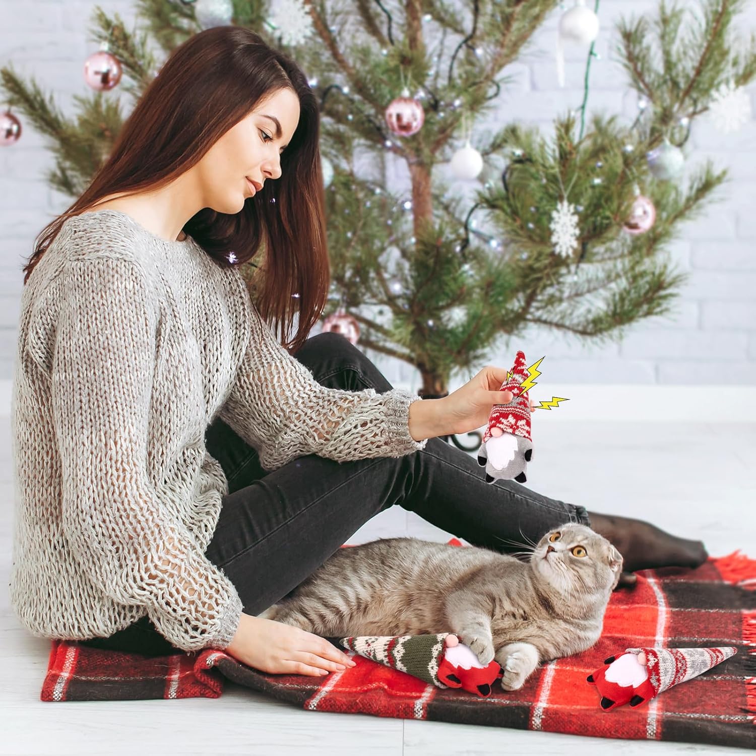 Christmas Cat Toys, Xmas Catnip Toys for Indoor Kitten Kitty, Safe Kitten Teeth Cleaning Toy, Interactive Cat Chew Kitty Kicker Toy Santa Claus