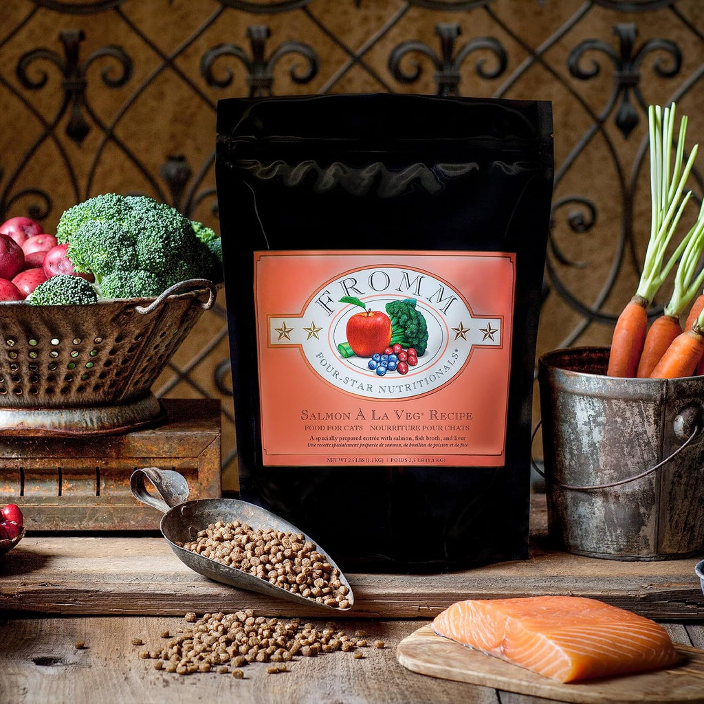 Nutritionals Salmon A La Veg Cat Food - Premium Dry Cat Food - Salmon Recipe - 4 lb