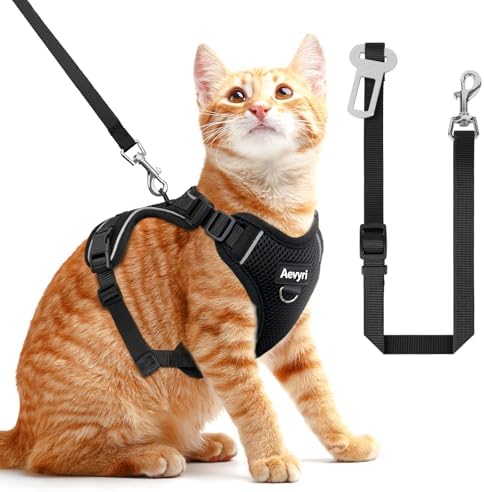 Cat Harness, Cat Harness and Leash for Walking, Adjusted in Four Directions and Breathable Cat Harness for Anti Escape That can be Fitted and Positioned, Reflective Strips Harness, Black